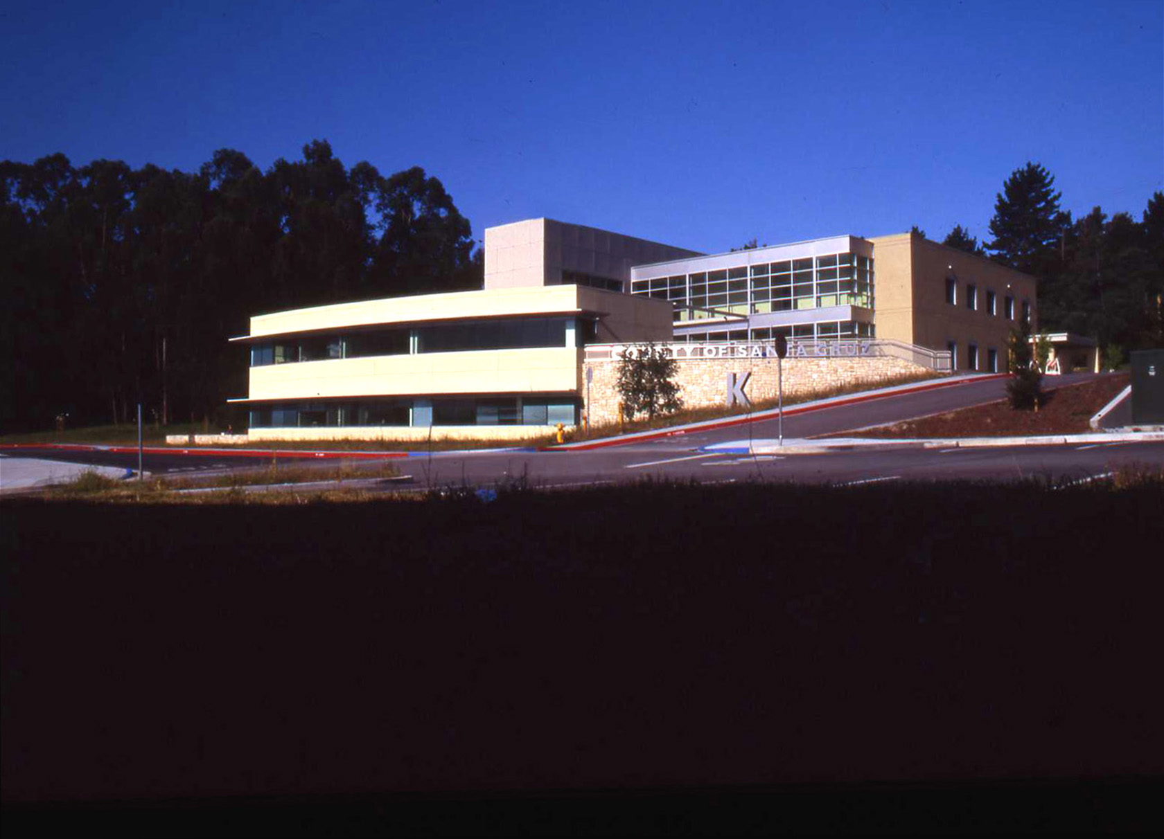 Santa Cruz Health Services Building